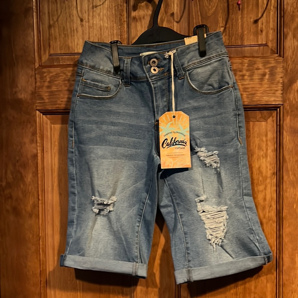 Distressed Jean Shorts New With Tags, size 1